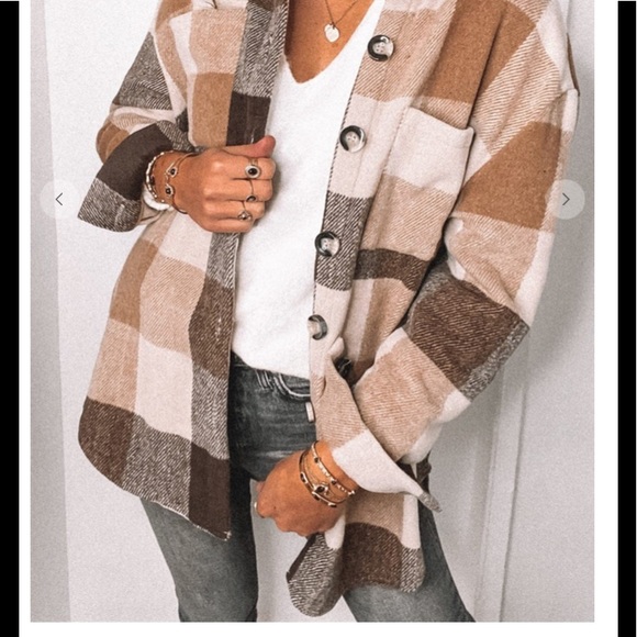 Host pick! 🍂🍁🍂🍁! super soft plaid flannel shirt Shacket - Picture 3 of 8